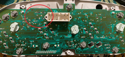 Instrument cluster black dots.jpg